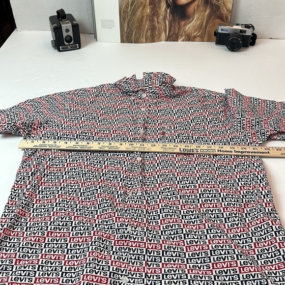 Levi’s printed 100# cotton short sleeve button down shirt - Picture 4 of 9